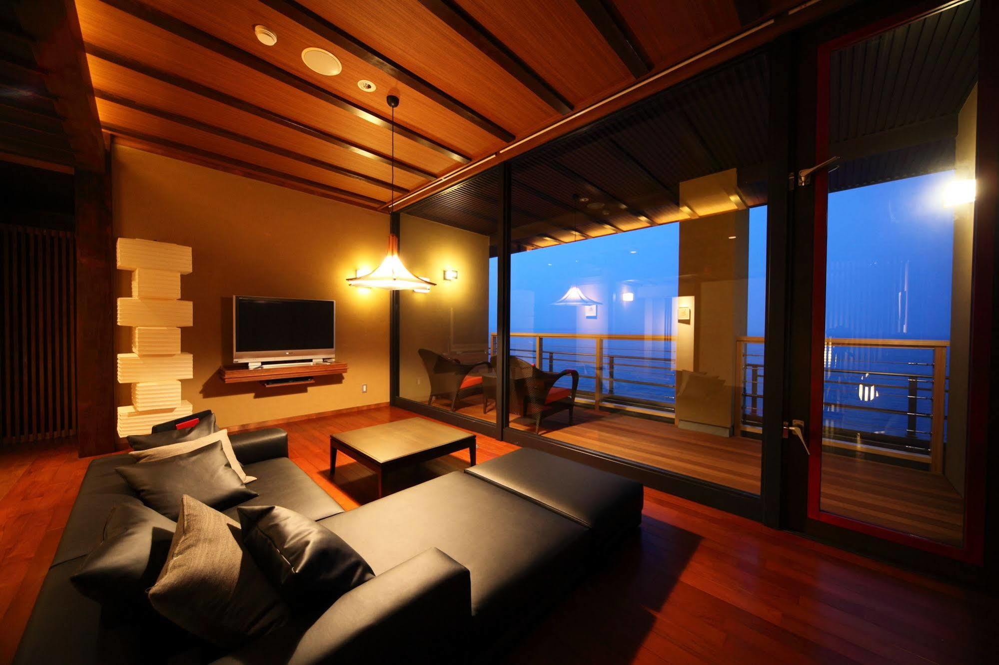 Amane Resort Seikai Beppu Zewnętrze zdjęcie A suite at the hotel
